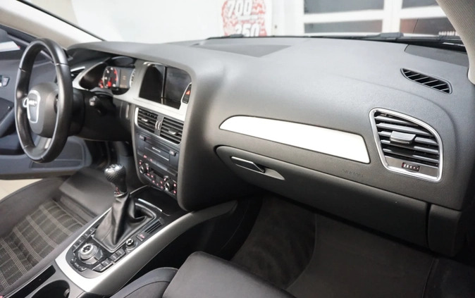 Audi A4 cena 31900 przebieg: 267000, rok produkcji 2011 z Wągrowiec małe 596